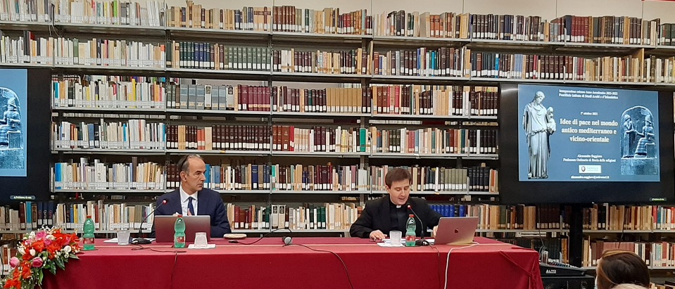 Vendredi 1er octobre 2021, la bibliothèque Maurice Borrmans du PISAI a accueilli l’inauguration solennelle de l’année académique 2021-2022.