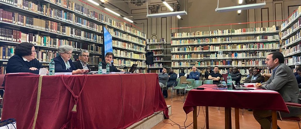 Lunedì 20 febbraio 2023 Jesús Manuel Calero Perera, S.X., ha difeso brillantemente la sua tesi di dottorato dal titolo ‘Les Attributs de Dieu dans Al-Manhaǧ al-farīd de Muḥammad al-Wālī al-Fulānī : Tradition manuscrite et enjeux Philosophico-Théologiques’