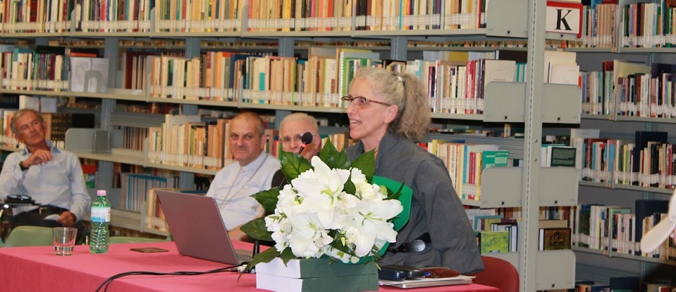 Mercoledì 11 settembre 2024 Carol Cooke-Eid ha difeso la sua tesi dottorale dal titolo “Dieu en quête des hommes. Une approche de l’appel divin à la lumière des réponses humaines dans les sourates 96 à 112 du Coran selon l’ordre « chronologique » de sa révélation d'après al-Azhar”