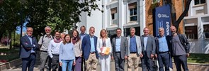 Pluriel organizza a Cordova il congresso 2026 Venerdì 16 maggio 2025, il Comitato scientifico di Pluriel (Plateforme universitaire de recherche sur l’islam) si è riunito a Cordova per l'organizzazione del congresso 2026 'Etica ed estetica nel patrimonio islamico'