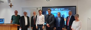 Congratulazioni al neo dottore Aljaž Krajnc Martedì 17 giugno 2025 Aljaž Krajnc, già studente del PISAI, ha discusso con successo la sua tesi di dottorato in co-tutela con l’Università di Lubiana, Slovenia